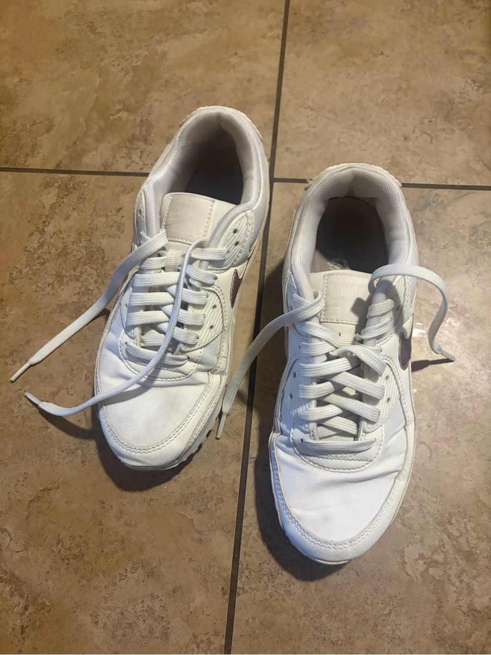 White Women’s Nike Air Sneakers with Subtle lilac Accent